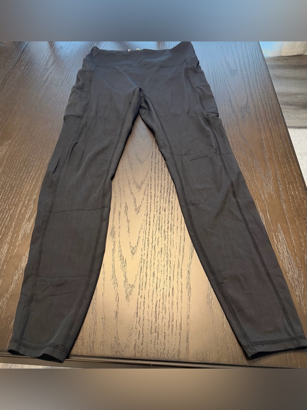 HALARA Black High-Waist Active Leggings with Side Pockets